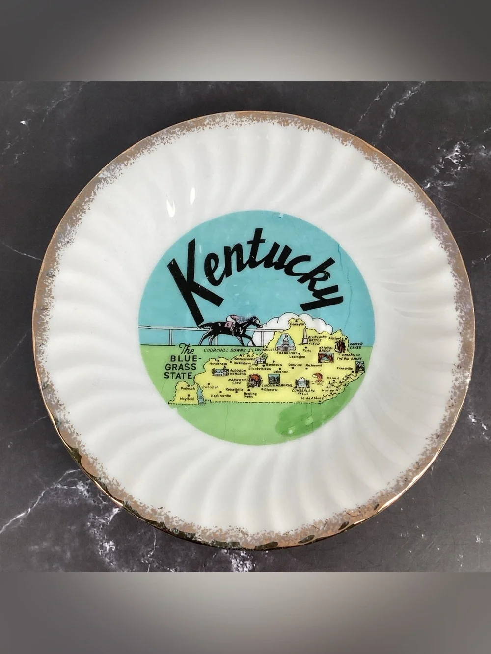 Vintage Collectible Kentucky Souvenir With Gold Trim Tea Cup And Saucer